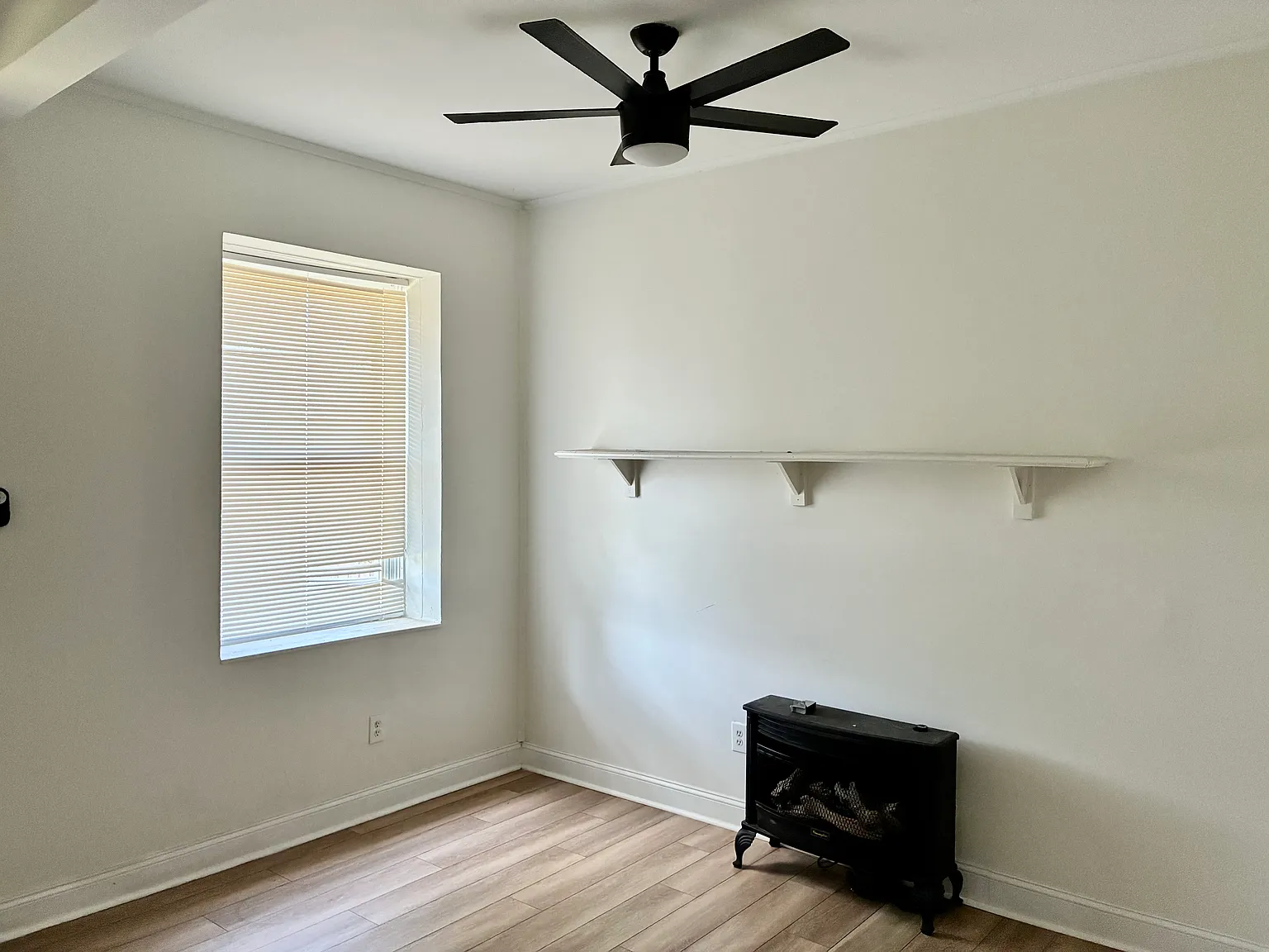 3 bed, 1650 sqft, $1,600 — Photo 4