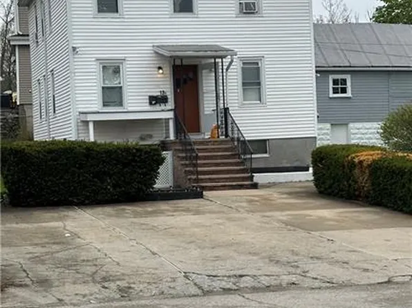 13 Zanfagna St, Johnston, RI 02919