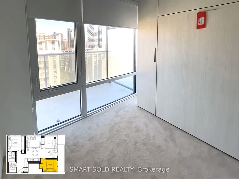 501 Yonge St #1105 — Photo 5