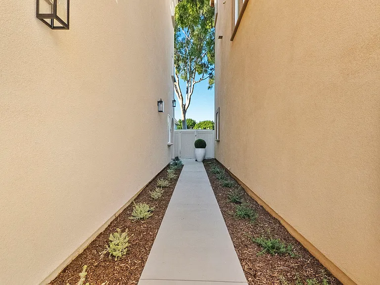 12826 Newhope St — Photo 4