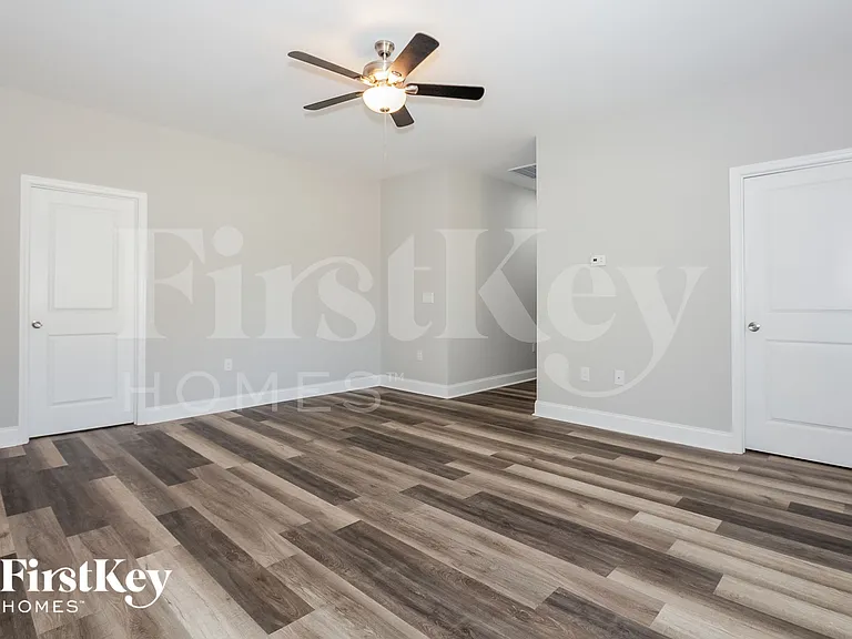 5101 Tuckaseegee Rd — Photo 8