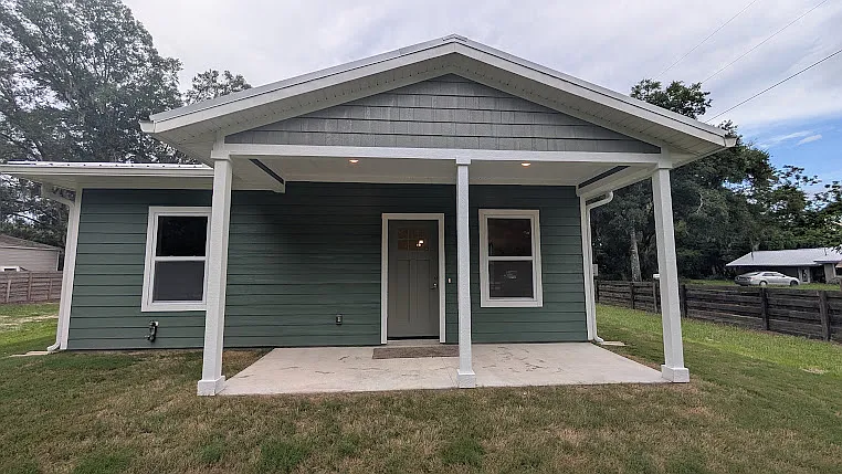 3 bed, 1150 sqft, $1,850 — Photo 1
