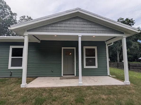 3325 S Palm Ave, Palatka, FL 32177