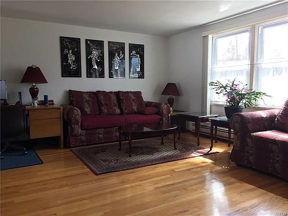 4th image of 4974 Dahlia Cir