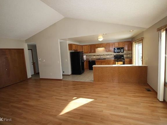 3rd image of 28927 Ranchwood Dr #1