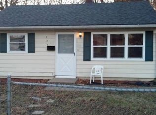 946 Bishop Ave, Benton Harbor, MI 49022