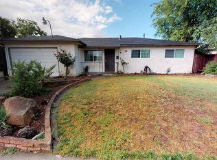 5076 E Carmen Ave, Fresno, CA 93727