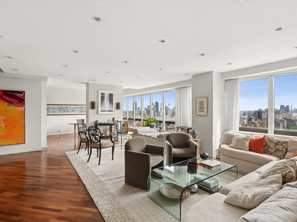 530 East 76th Street image 1 of 14