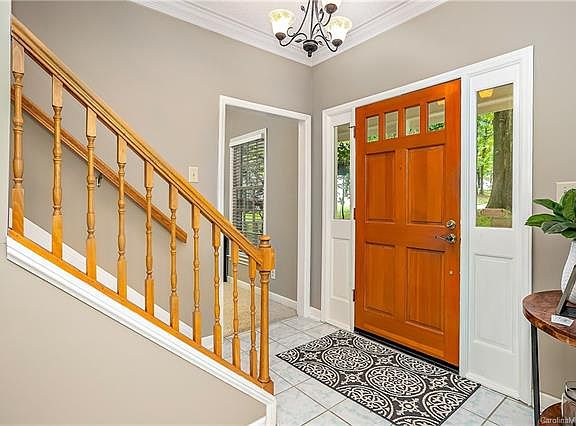 3rd image of 2327 Heathershire Ln