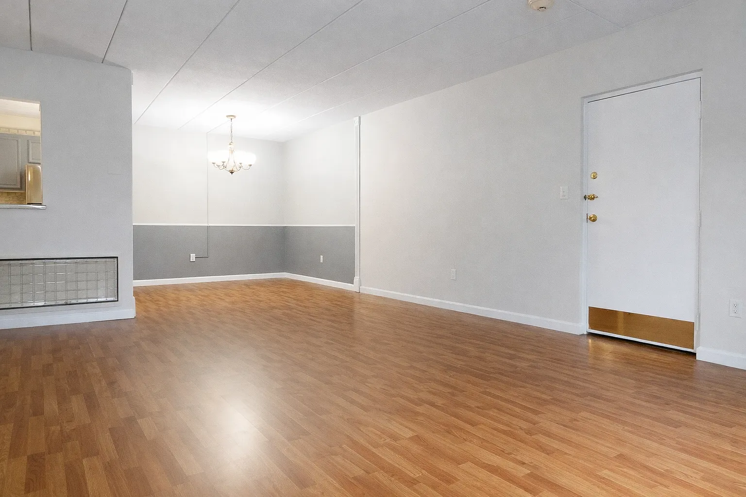 2 bed, 930 sqft, $2,450 — Photo 2