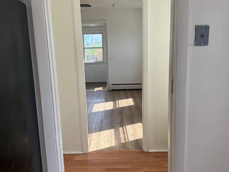 754 Roosevelt Ave #2 — Photo 11