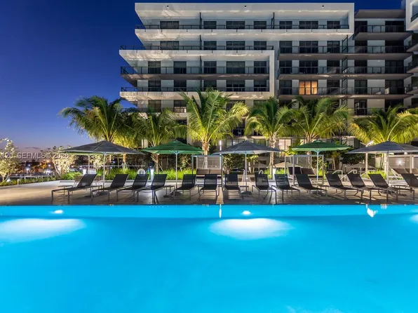 2960 NE 207th St Unit 810, Aventura, FL 33180