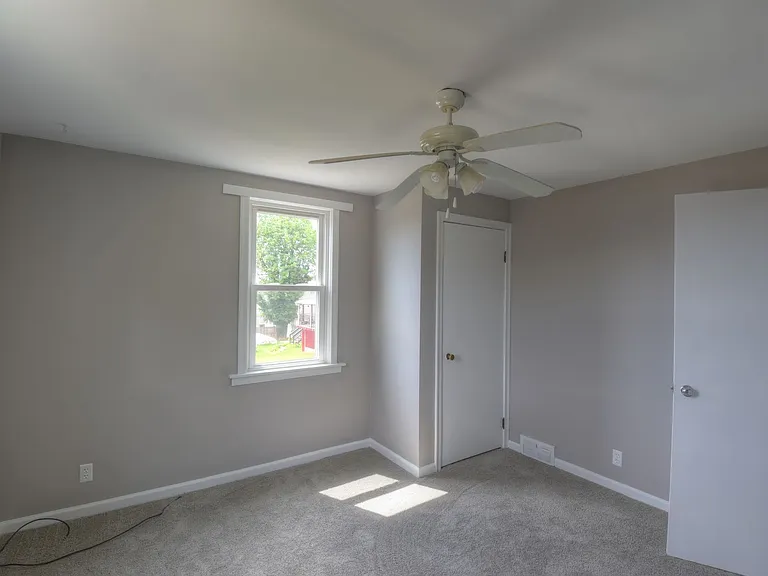 742 Lemington St — Photo 10