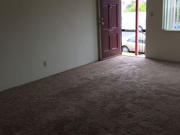 5th image of 3552 Landis St