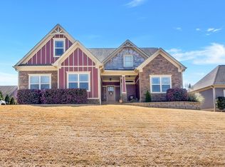 8874 Seven Lakes Dr, Ooltewah, TN 37363