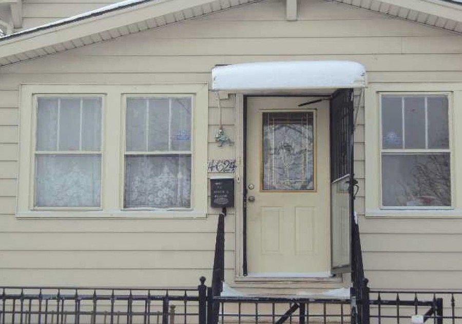 2nd image of 4624 Henry Ave