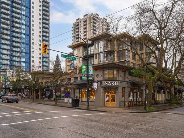 828 Cardero St #408, Vancouver, BC V6G 2G5