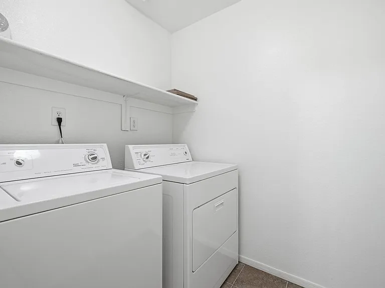 6790 S Parliament Dr — Photo 17