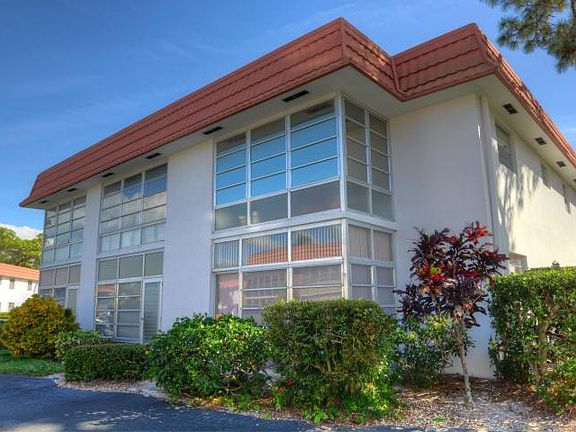 3rd image of 2600 SE Ocean Blvd Unit Un X 10
