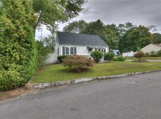 19 Dexter St, Coventry, RI 02816