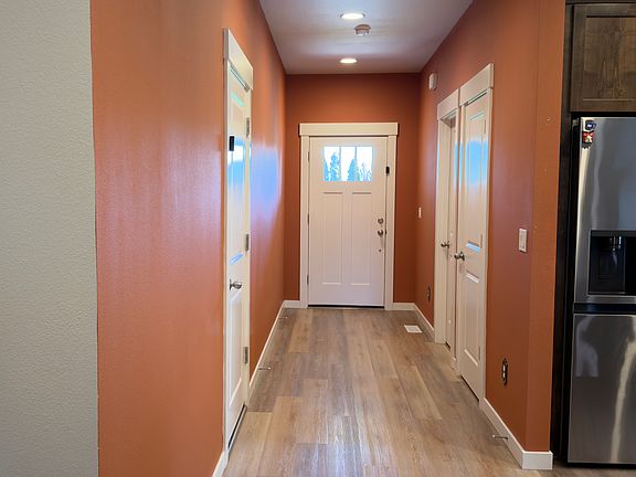 2nd image of 5135 Parkway Dr NE