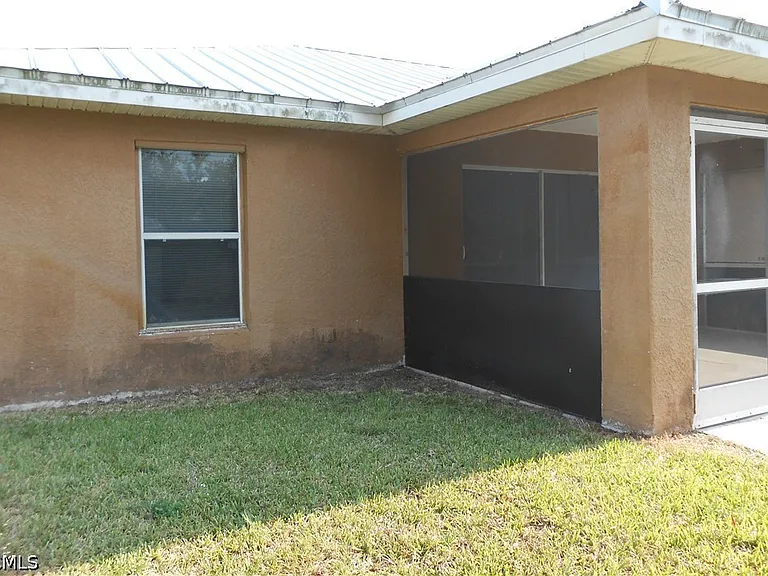 1221 Belair St E — Photo 18