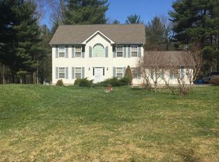 2306 Southridge Dr, East Stroudsburg, PA