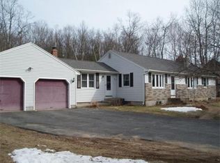 157 Everett Skinner Rd, Plainville, MA 02762