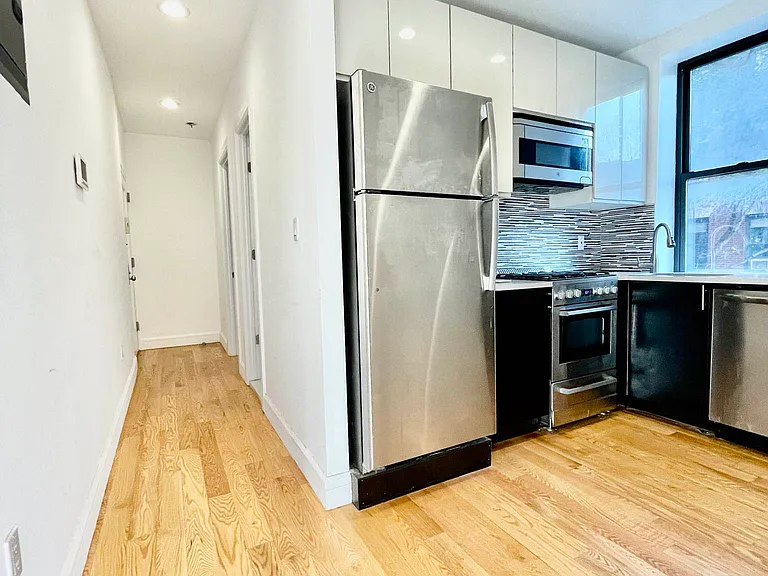 24 Charles St #7 — Photo 5