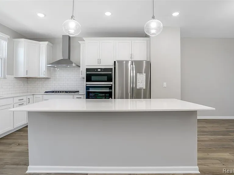 43173 Atwood Ave — Photo 12