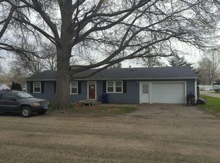 303 N Campus Ct, Elmwood, IL 61529