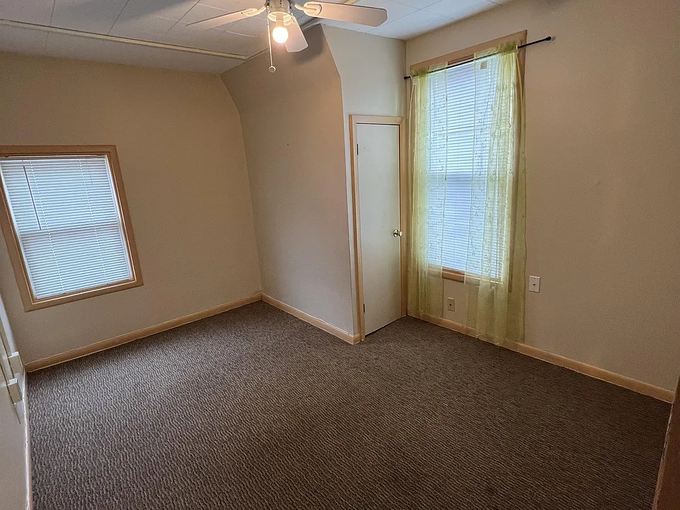 917 Linden Grove Ave #2