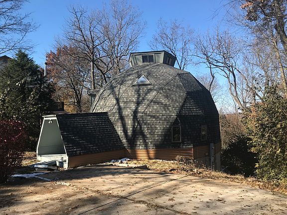 Unique Geo Desc dome.