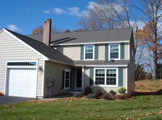 8 Fox Run Ct, Gorham, ME 04038
