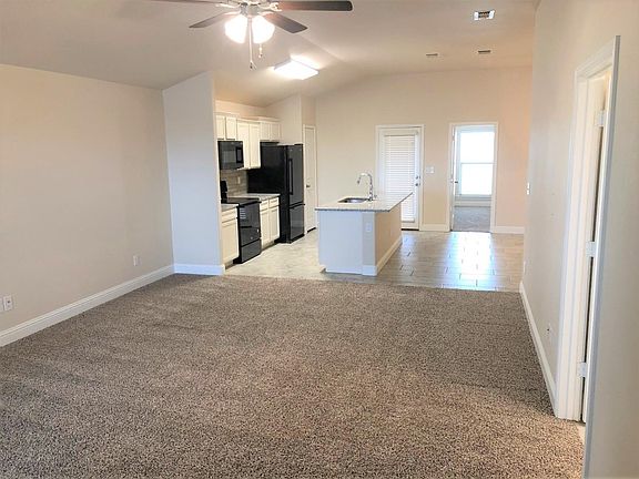 4th image of 13604 Avenue U
