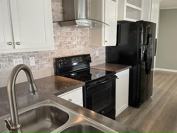 4th image of 1101 82nd Ave #Mdgtxs