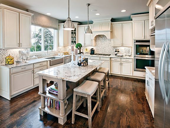 Kitchen with Center Island