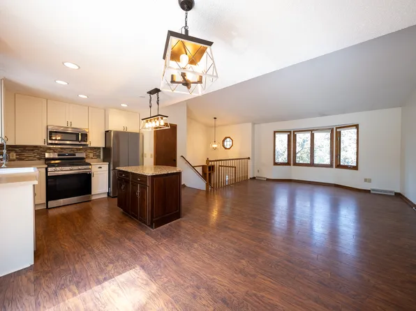 8514 Underwood Ln N, Maple Grove, MN 55369