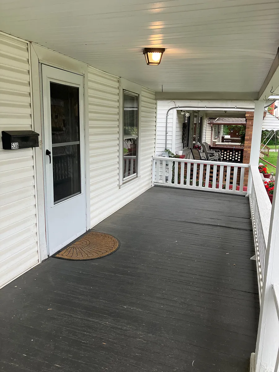 Building Photo - 538 Watervliet Ave #A