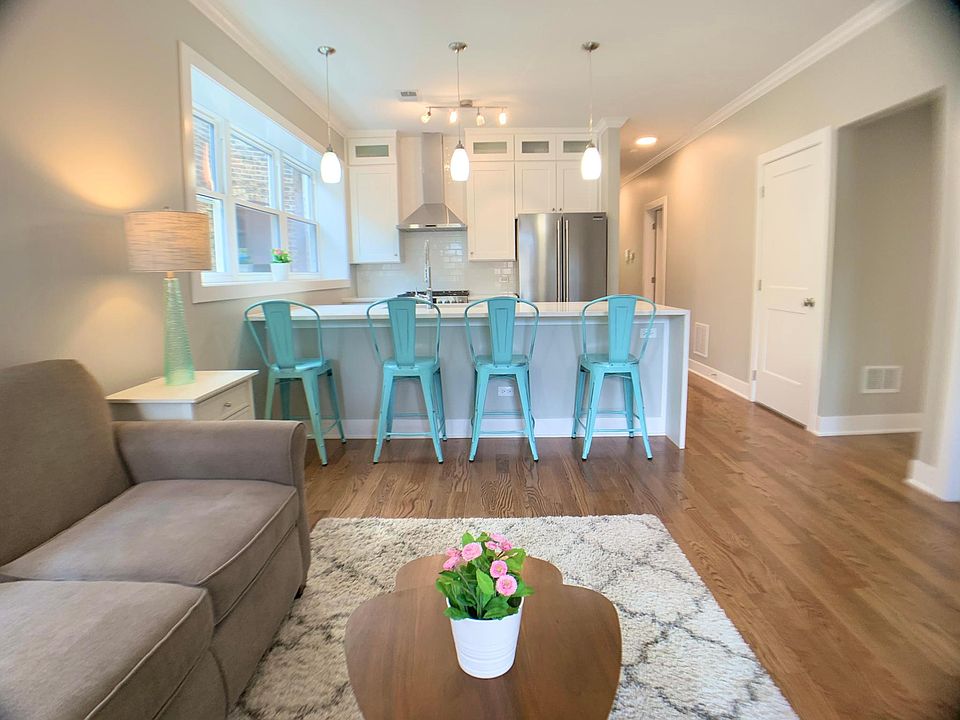 1st image of 1252 W Newport Ave #1
