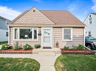 3525 N 92nd St, Milwaukee, WI 53222