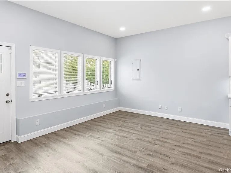 534 Bellmore Rd — Photo 5