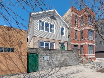 530 N Ashland Ave, Chicago, IL, 60622