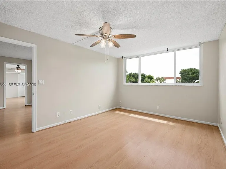 800 S Hollybrook Dr #205 — Photo 12