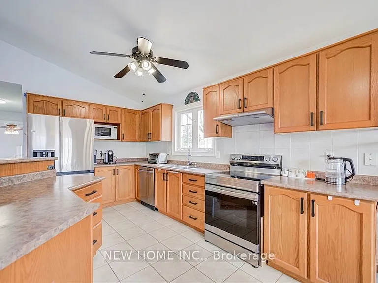 784 Rockaway Rd — Photo 16