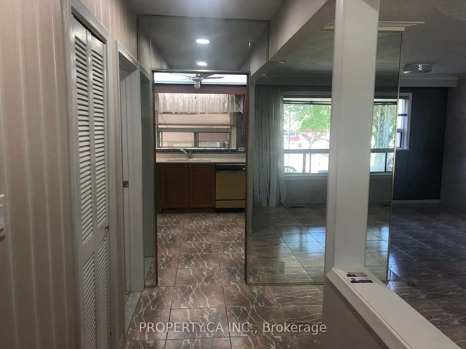 3 bed, $2,900 — Photo 2