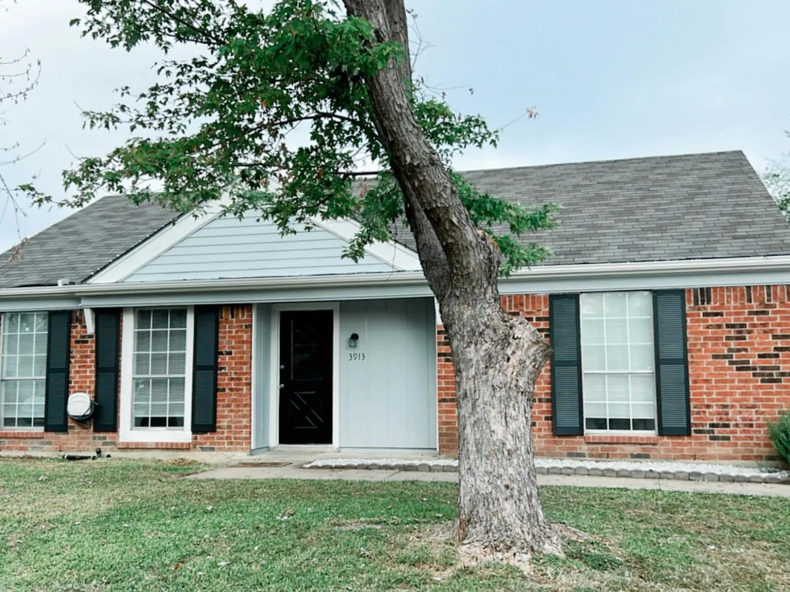 3913 Springside Dr — Photo 1
