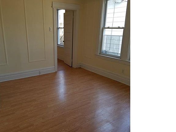 4th image of 138 Shepard Ave APT 5