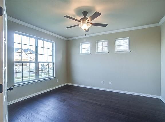 3rd image of 7509 Guadalupe Way