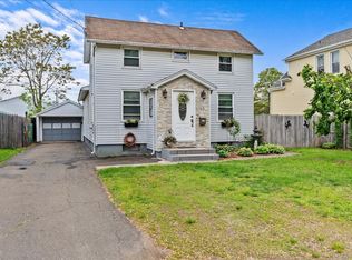 54 Park St, Wallingford, CT 06492